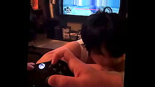 mum playing with two bottles selfmade stolen video