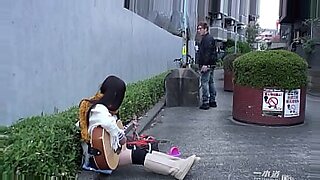 romi rain with manuel ferrera