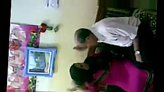 indian aunty seduce young