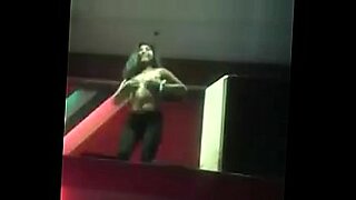 chola pollerona cachando sin quitarse la pollera en ilave caseras