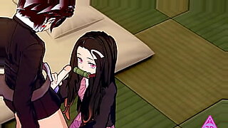 cockwhore blows her boss at lunchtime