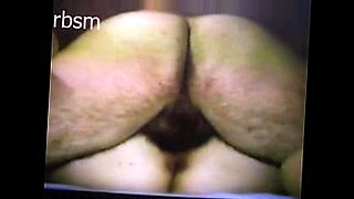 espiando ala gorda de mi suegra meandose con camaras