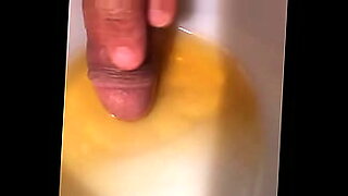 sperma muncrat di mulut dan memek