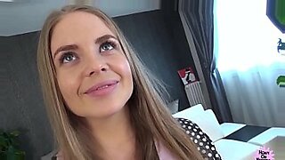 incesto hija seduce a pade y folla a padrexxx