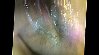 mujeres negras con aretes en la vajina