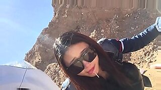 2 fat girls big clit homemade threesome