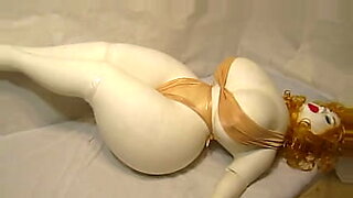 alex gonz fucks sophie dee hard on a table