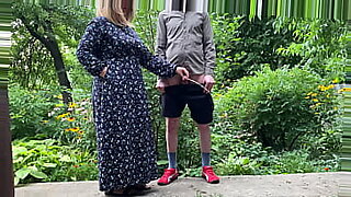 girlfriend first time with stranger