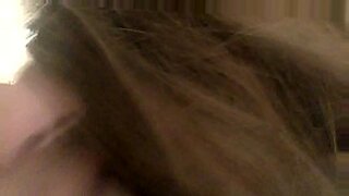 video de mi prima viendo tele vien cachonda6