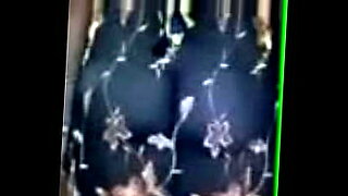 hot vefio boobs press and suck