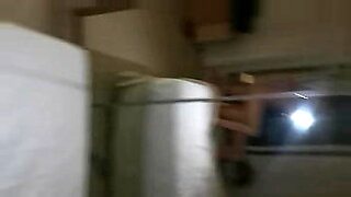 ngocok memek nya sendiri
