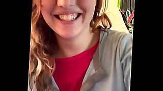 gf with dreamy eyes