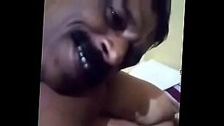 mallu house cheated by salesman hot in saree videos