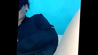 nyemprot dalam memek