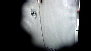 mi esposa le gusta dejar un poco abierta la cortina de la ventana dice k le pone mas cachonda sentirce oserbada