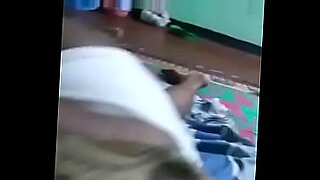 cheating gf fuck while talking on phone