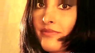 phim sex anh trai cham soc em gai o vien