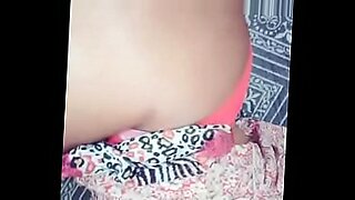 faking big booty