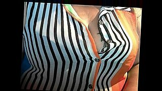 mujer seduce a tecnico de cable
