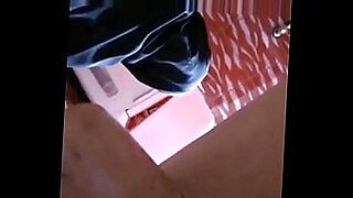 pee hide cam