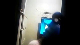ang pinsan kong naliligo