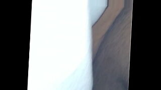 busty indian aunty striping saree sexy