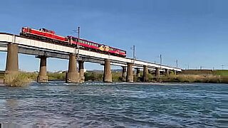 blowjob under the bridge