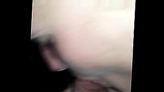 un bain entre frère et sœur tourne à la baise hard