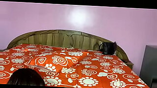 virgin nagpipinger nakita sa butas ng dingding10