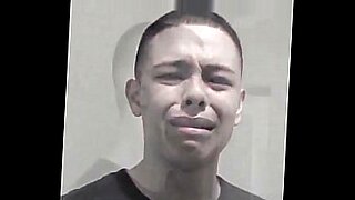 black tranny cum while getting fuck