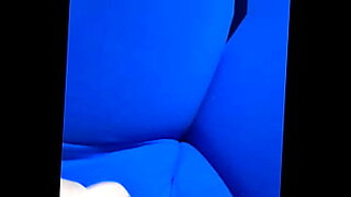 sunny leone fingering in the dark